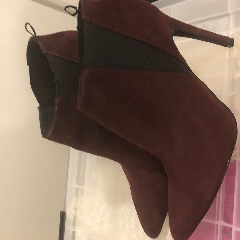 Maroon booties